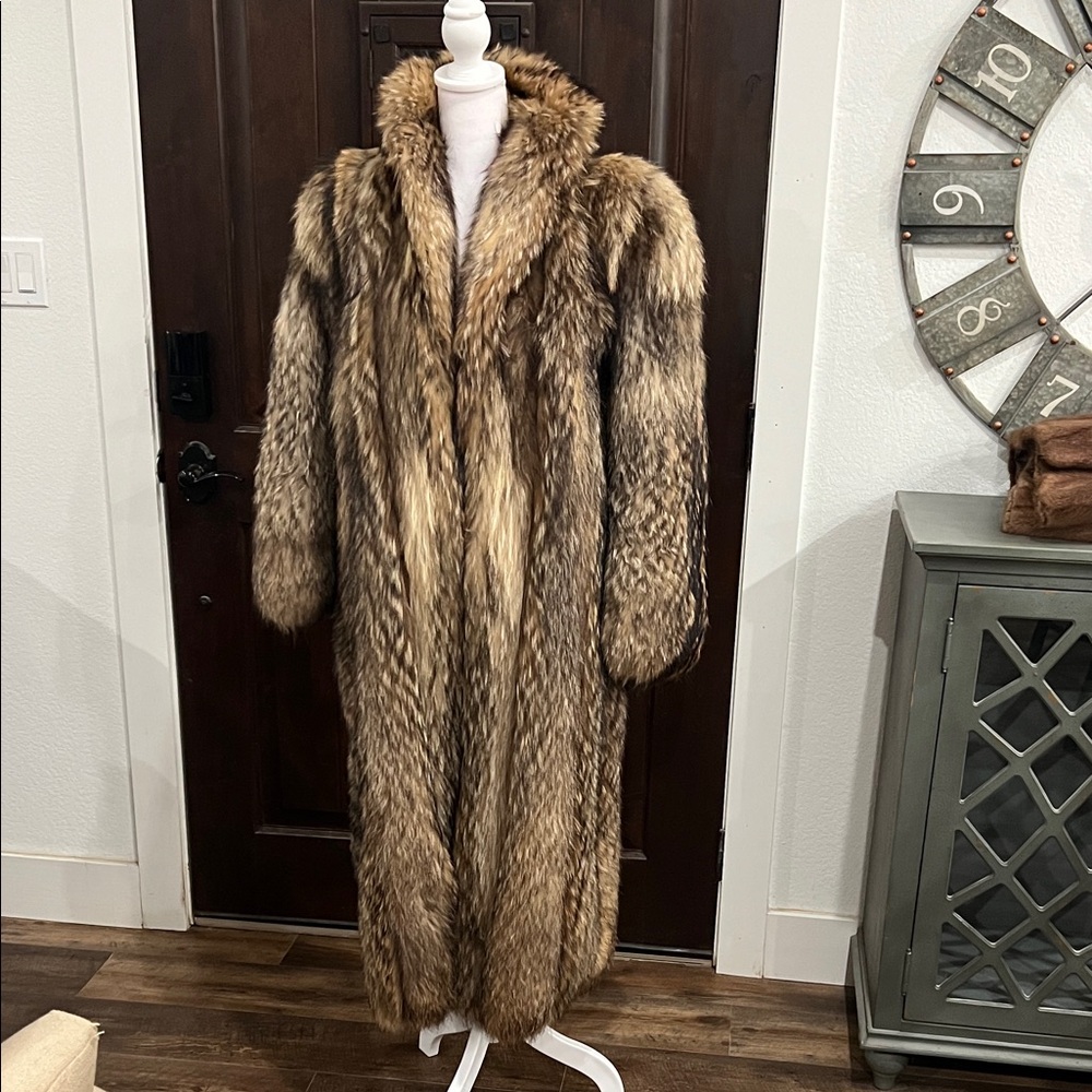 Luxurious Brown Finn Tanuki Raccoon Fur Coat